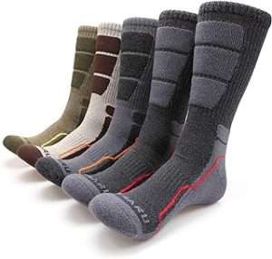 do you wear socks with huk boots